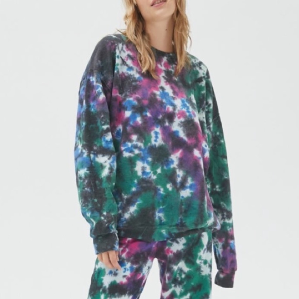 UO Northern Lights tie dye sweatshirt, OS.